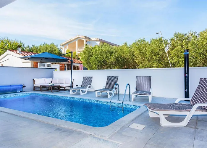 Spanic 2 By Interhome