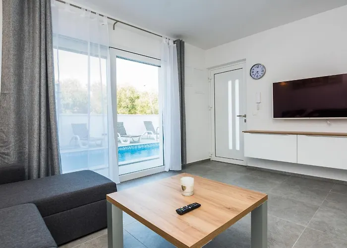 Spanic 2 By Interhome