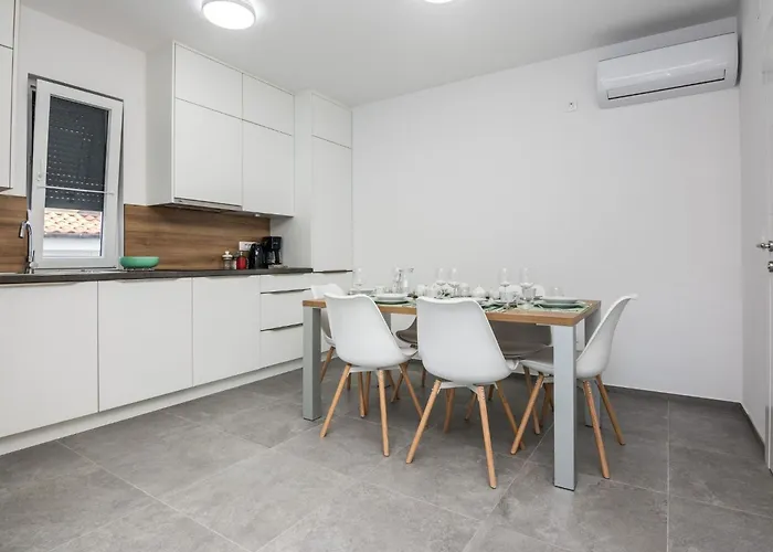 Spanic 2 By Interhome 公寓