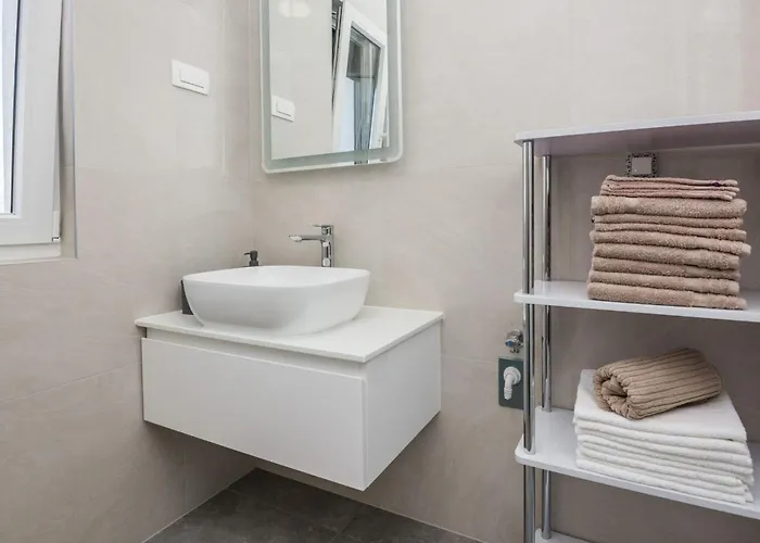 Spanic 2 By Interhome * 维尔