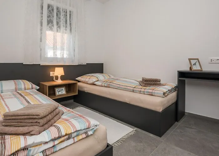 Spanic 2 By Interhome