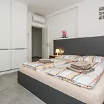 Apartment Spanic 2 By Interhome *