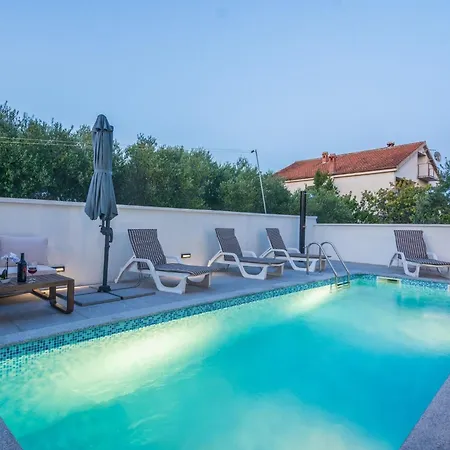 Spanic 2 By Interhome