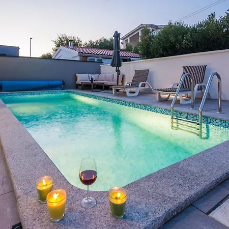 Spanic 2 By Interhome Appartamento Vir