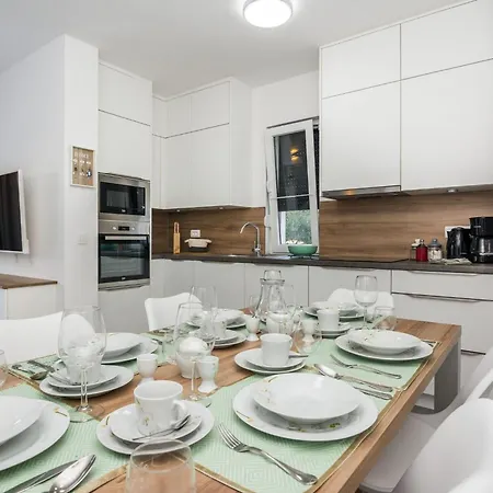 Spanic 2 By Interhome Appartement