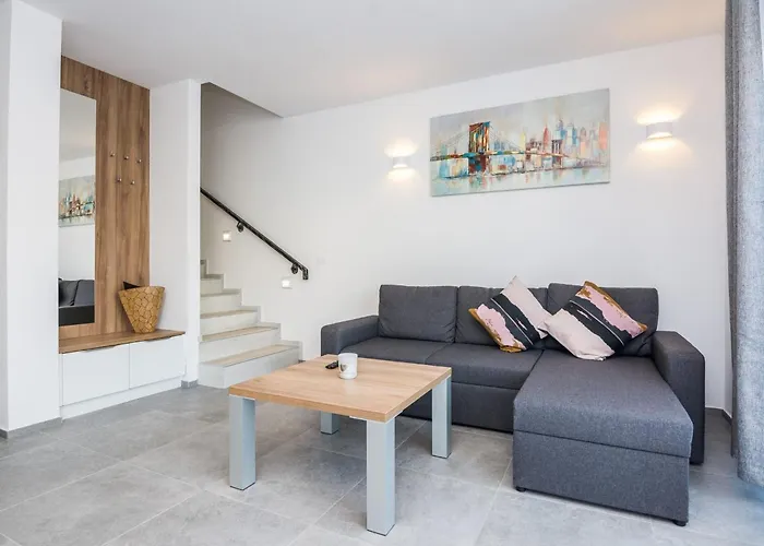 Spanic 2 By Interhome Appartamento